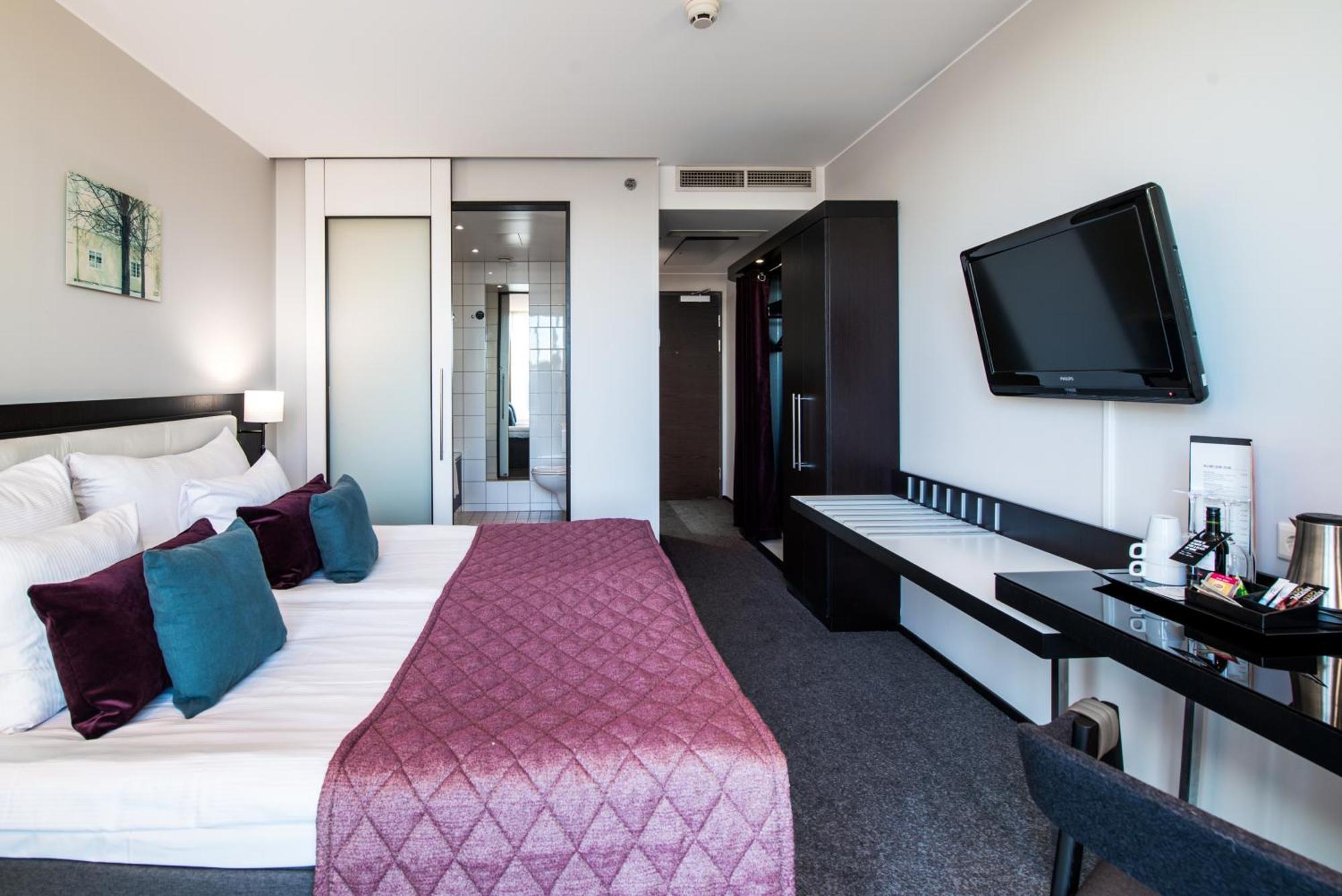 Clarion Hotel 4*